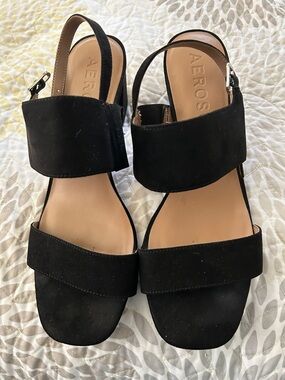 AEROSOLES Black Suede Wide Strap Slingback Sandals